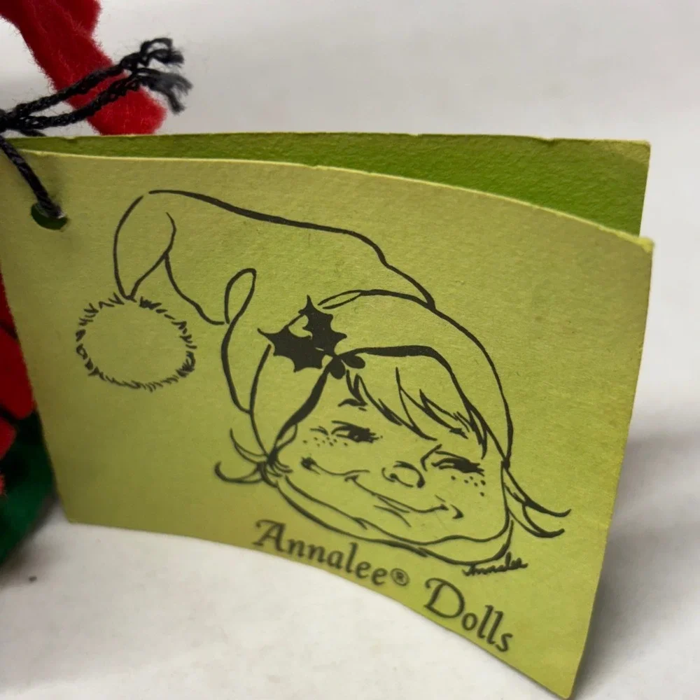 Annalee Dolls Christmas Caroler Girl 7in Green Red Vintage Felt Hand Painted USA